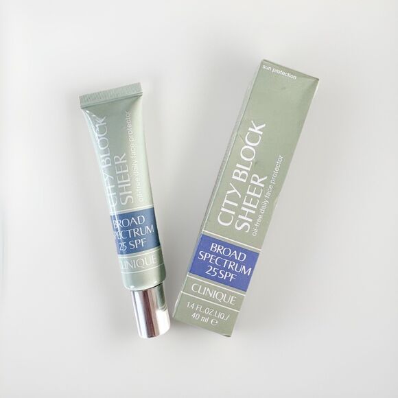 Clinique City Block Sheer Oil-Free Face Protector SPF25 1.4 oz/40 ml NEW - Picture 1 of 5